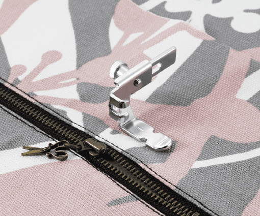 Piedino regolabile per cerniere