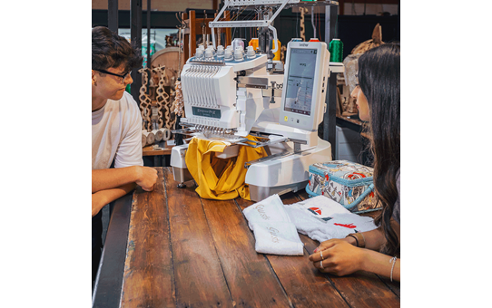 Brother BEaaS Name Designer Software per la vendita del ricamo