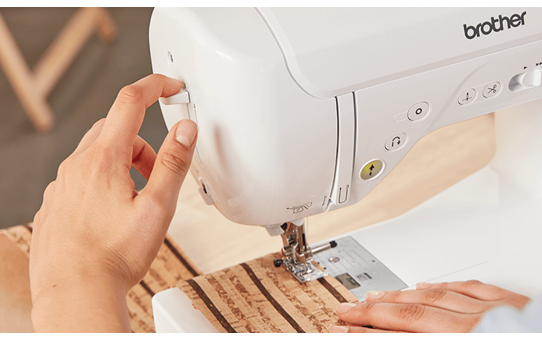 Brother Innov-is F400 Macchina per cucire elettronica