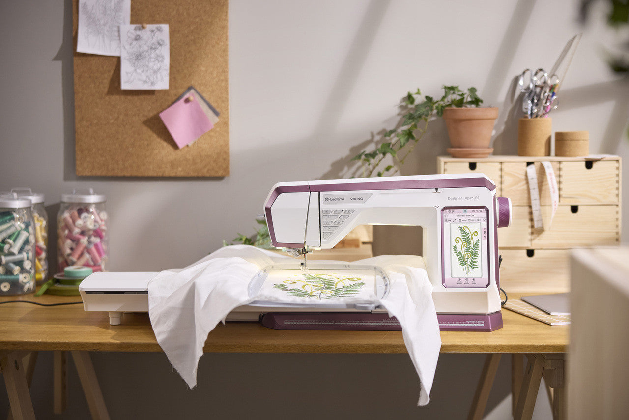 Macchina per cucire e ricamare Husqvarna Viking Designer Topaz 65