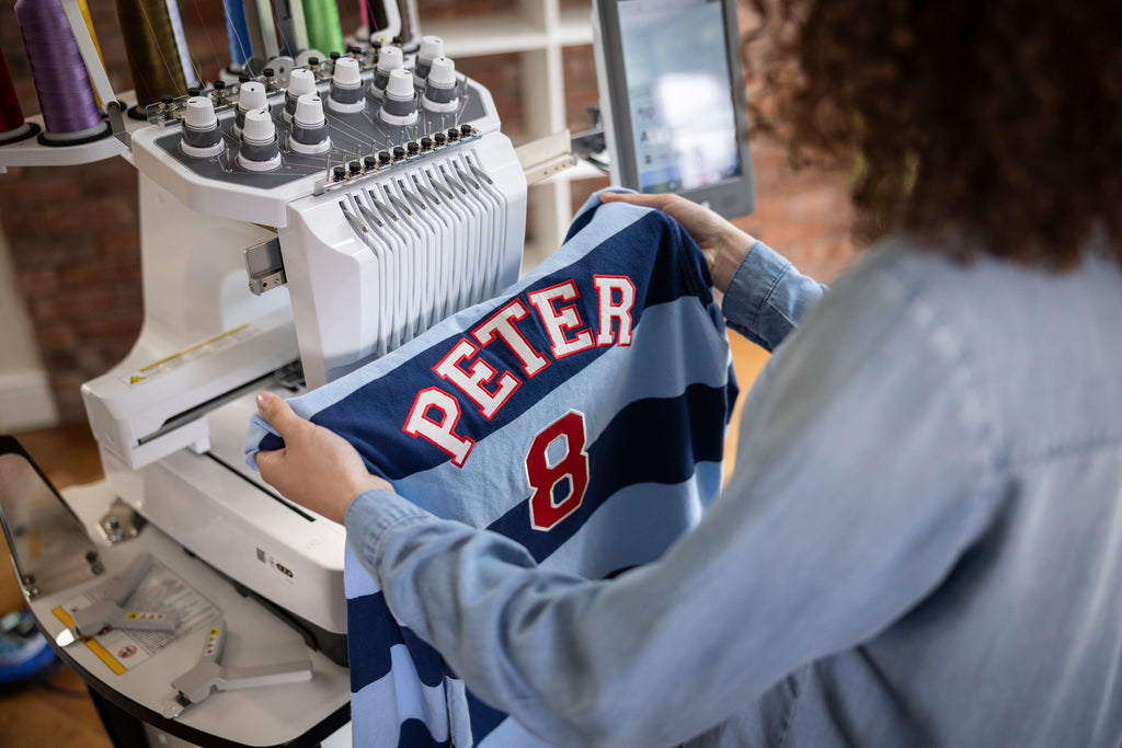 Brother PR1060W macchina per ricamare semi-professionale a dieci aghi