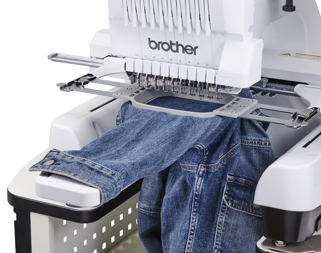 Brother PR1060W macchina per ricamare semi-professionale a dieci aghi