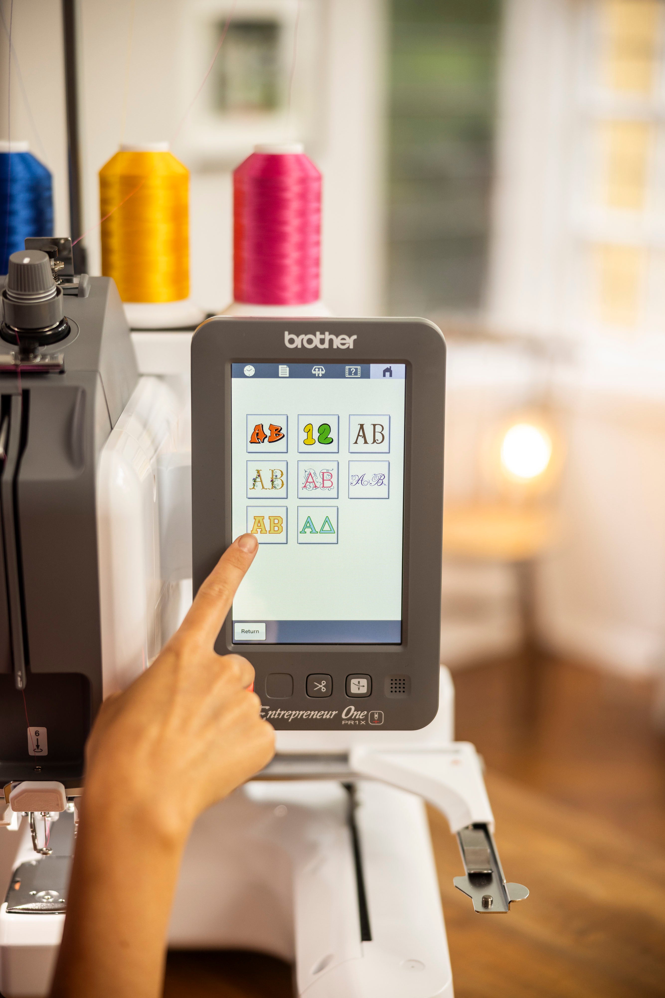 Brother PR1 Macchina da ricamo professionale