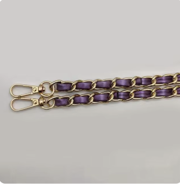 Tracolla a catena per borsa con inserto di pelle viola 110cm
