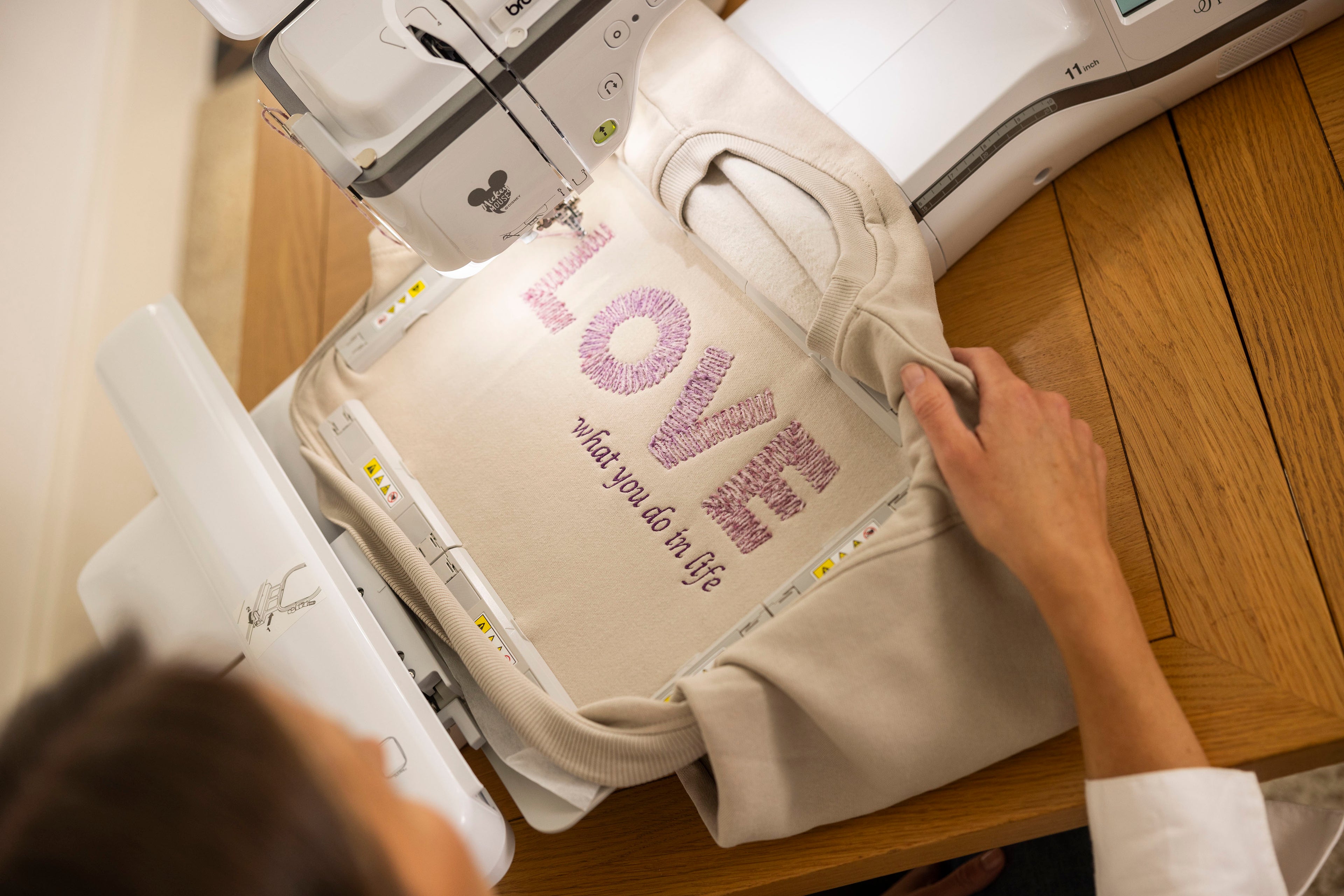 Brother Innov-is Stellaire XE2 macchina per ricamare