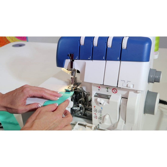 Husqvarna Viking Amber Air S400 Tagliacuci con infilatura ad aria