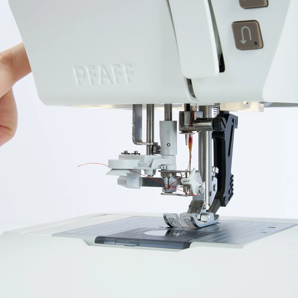 Macchina per cucire e ricamare PFAFF creative elevate 680
