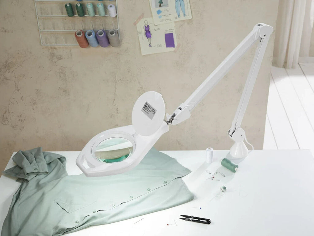 Clamp table lamp