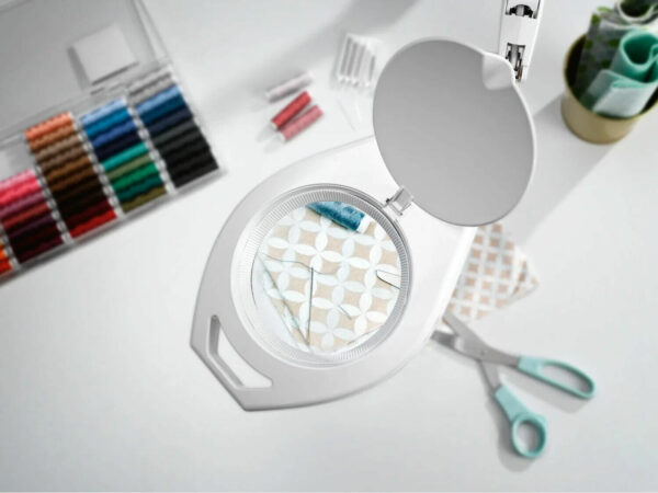Clamp table lamp